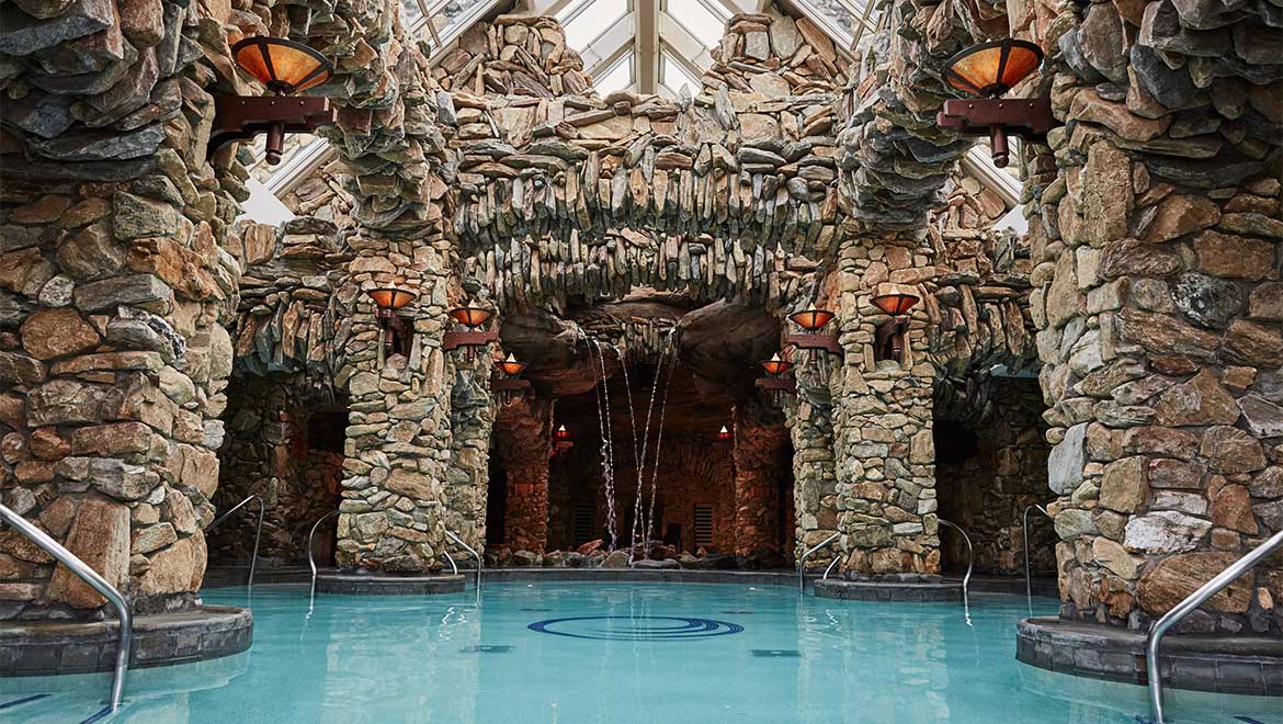 gpirst-omni-grove-park-inn-spa-daylight
